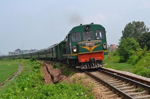 Train authentique pour Ha Noi Lao Cai 