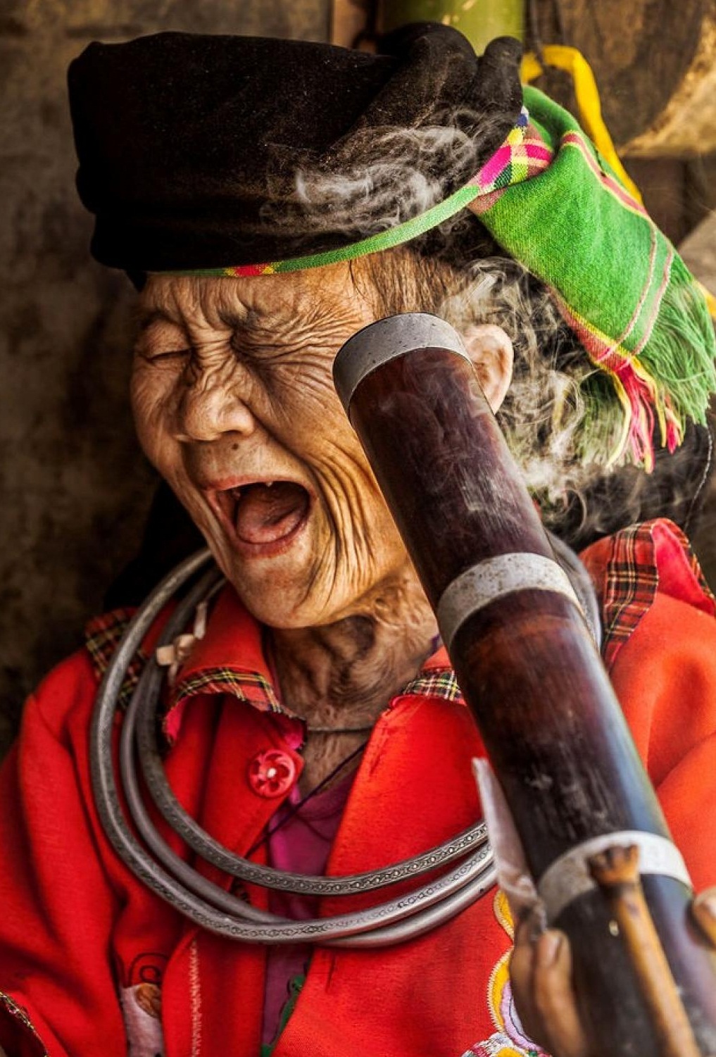Vieille-femme-ethnique-Hmong-au-Nord-vietnamien