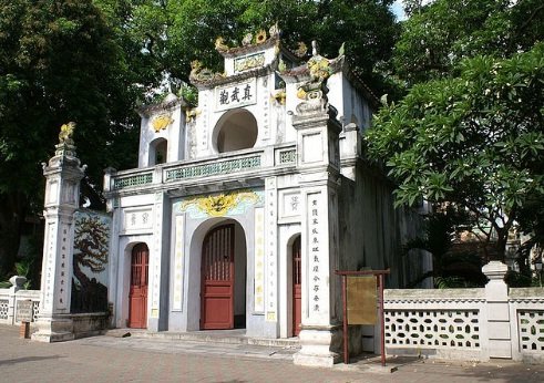 le-temple-de-quan-thanh-hanoi-vietnam