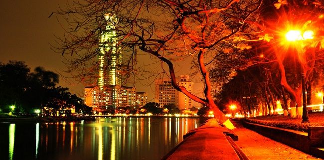 beauté de Hanoi dans la nuit