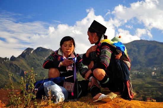 Belle ethnie hmongs noirs nord ha giang vietnam