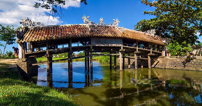 Pont de Thanh Tam à Hue