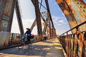 photo-pont-long-bien-vietnam