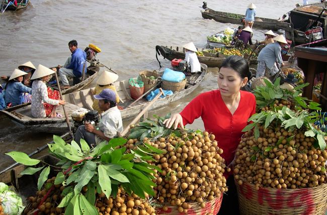photos-de-marchands-flottants-a-can-tho-vietnam