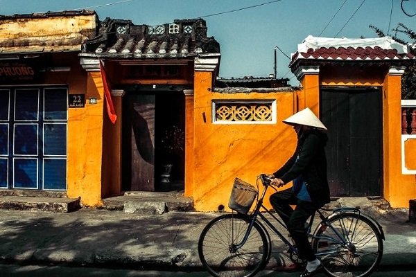 La rue de Hoi An au Vietnam