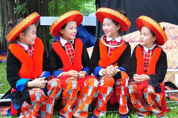 tenue des ethnies vietnam