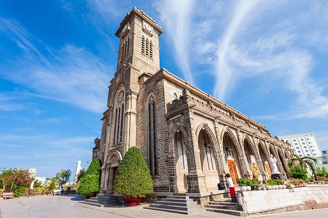 L'église en pierre - La fierté des habitants de Nha Trang