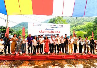 Cérémonie de lancement des travaux du Pont Thuân Hoa, commune de Lung Cang