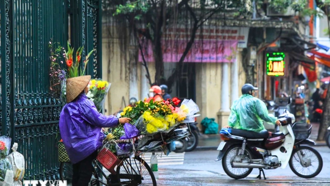 Le printemps est souvent accompagné de petites pluies, il est donc conseillé d'emporter un imperméable