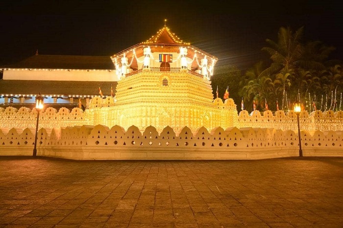 Dent de Bouddha chua rang phat sri lanka voyage