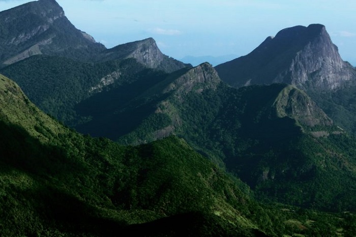 Knuckles Trekking Nallathanniya voyage Sri Lanka