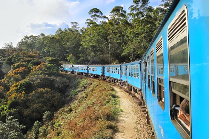 Maussawa train local vers Ella Sri Lanka