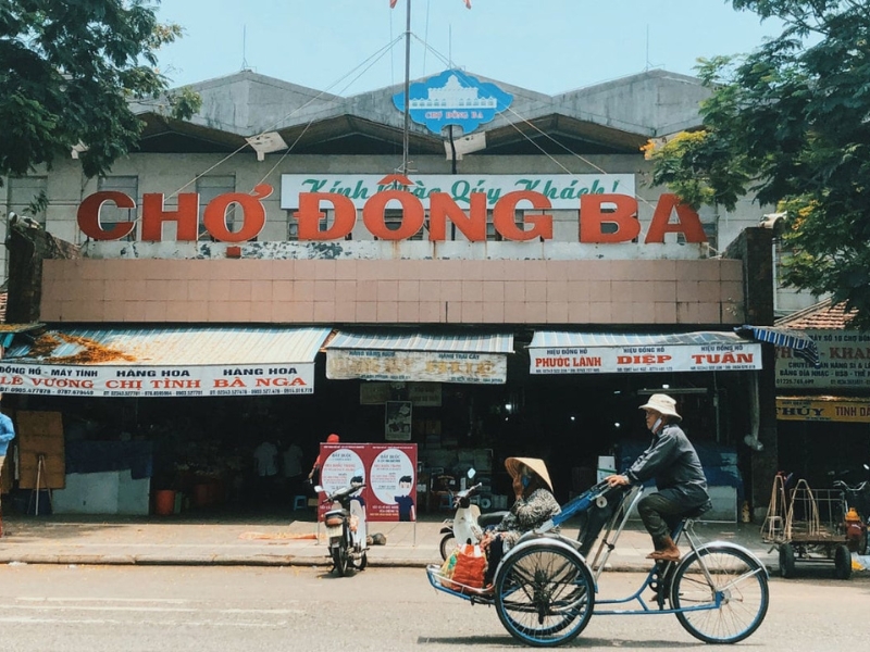 Flâner au marché de Dong Ba de Huê